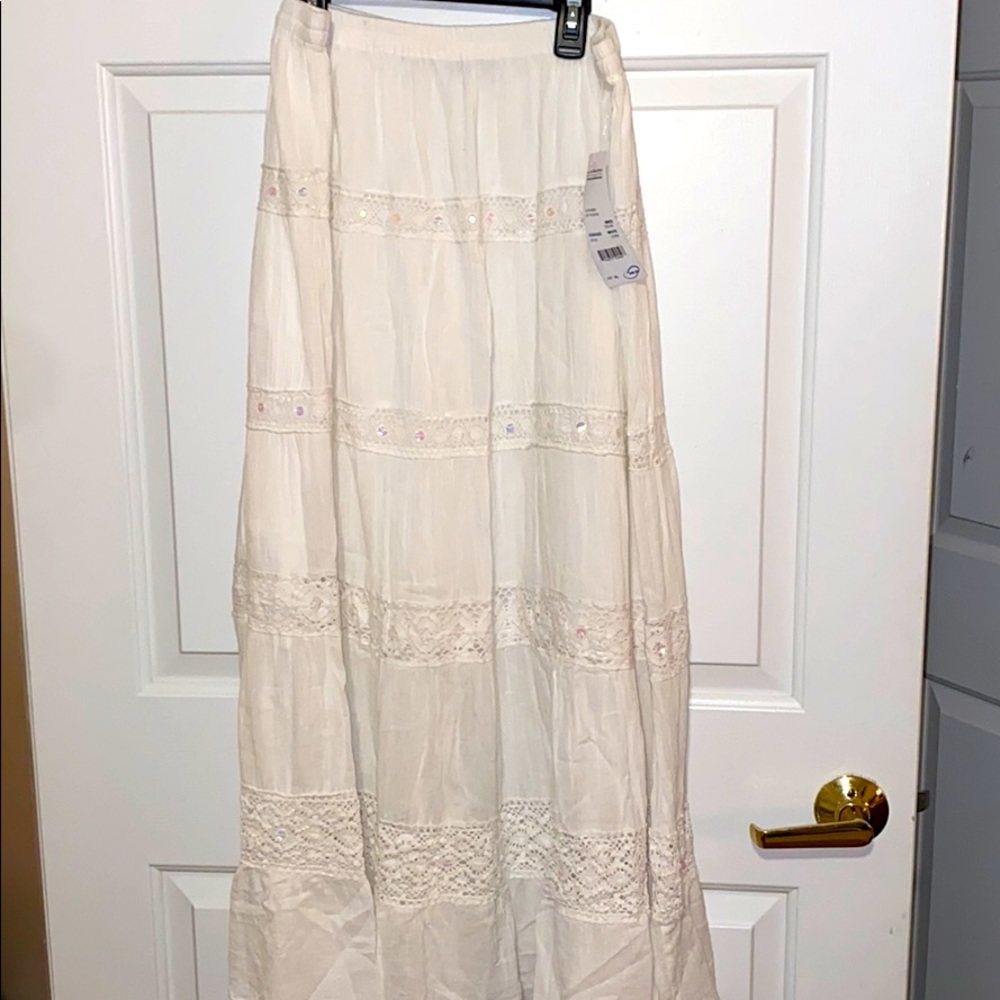 White Skirt With Sequin Detail